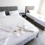 Szálloda Lofts Luna 2*